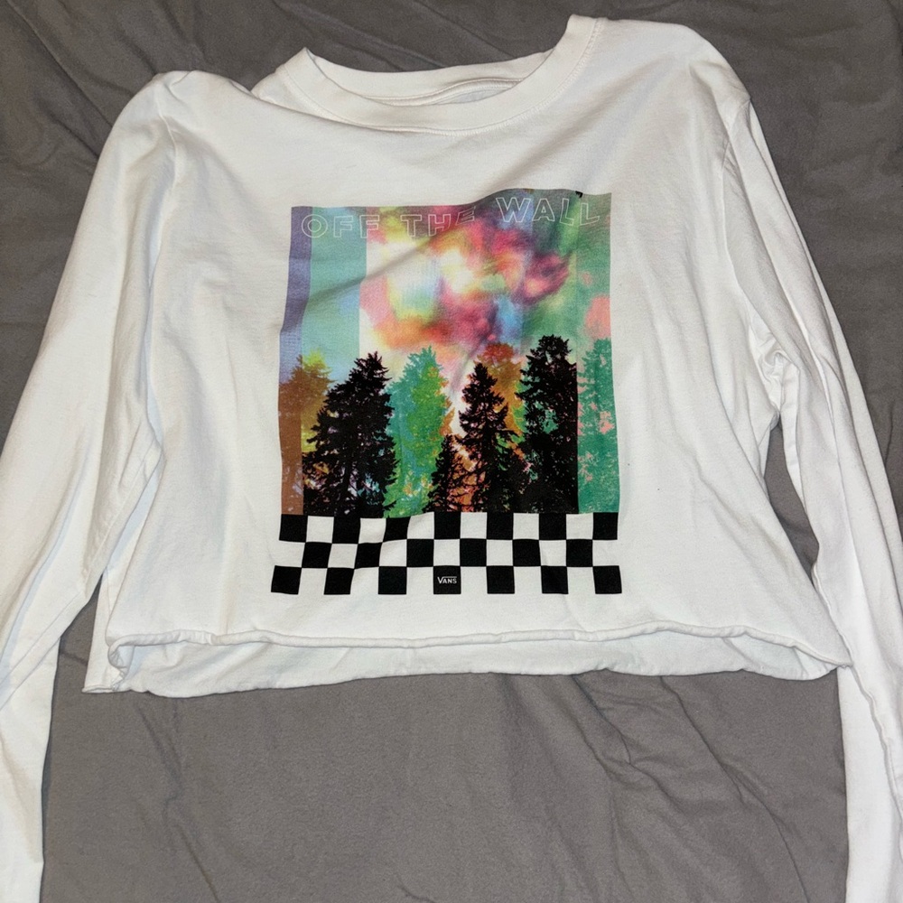 vans cropped white graphic tee